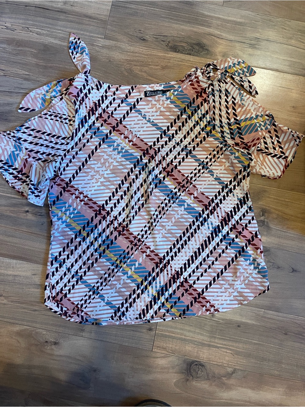 New York & Company Pink Multi-Color Plaid split sleeve Tie-Shoulder Blouse - Picture 2 of 8